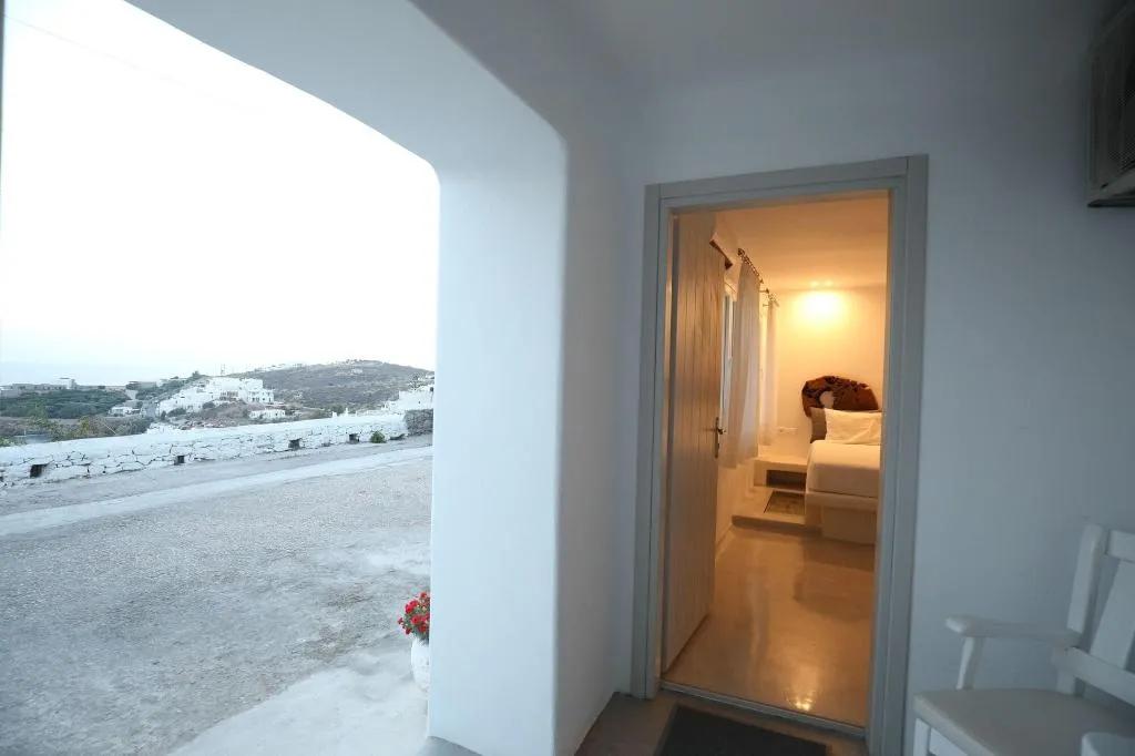 Room, Flaskos Suites, Mykonos
