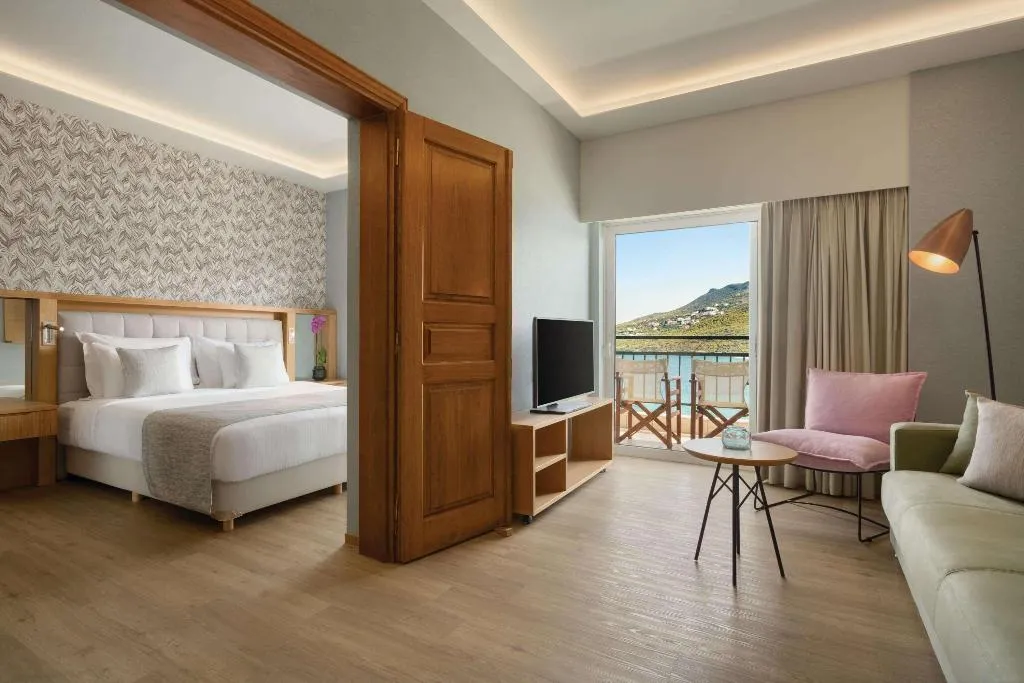 SUITE EXECUTIVE SEA VIEW Room, Dolce Attica Riviera, Athens