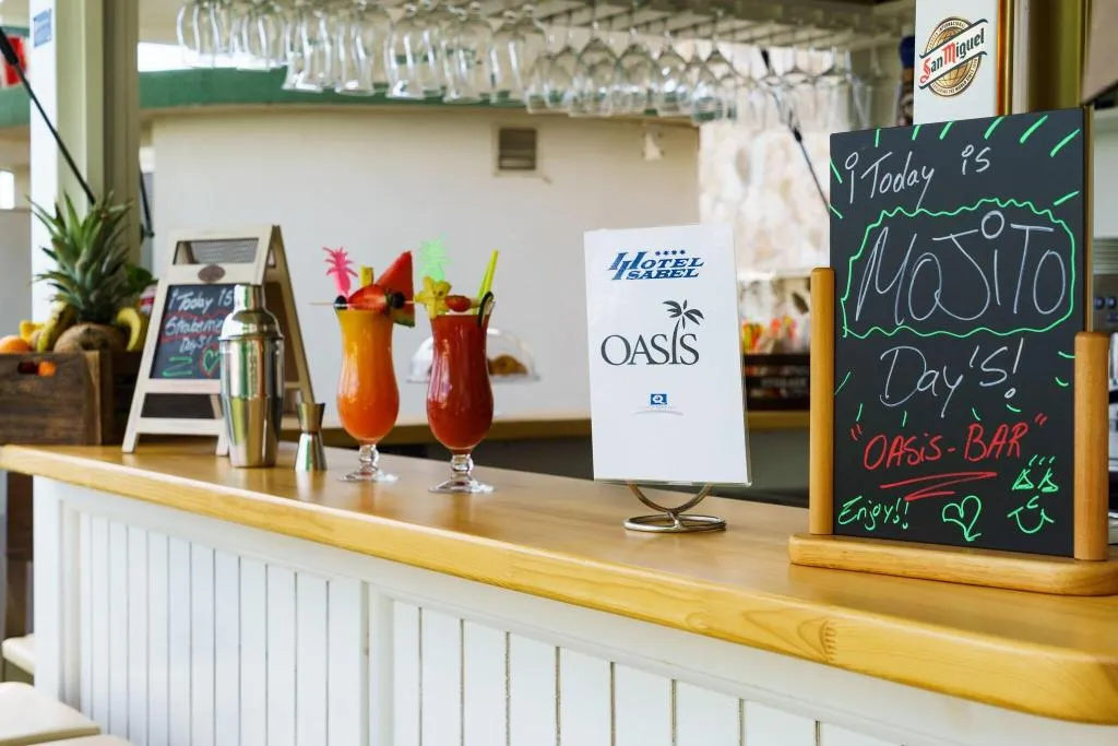 Bar, Isabel, Costa Del Sol