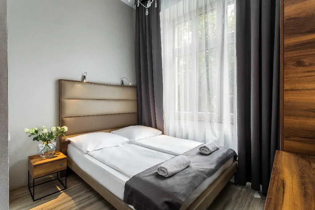 DOUBLE STANDARD Room, G12 Aparthotel, Krakow