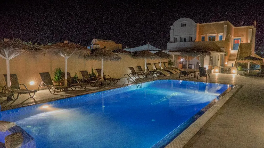 Pool, Perissa Bay, Santorini