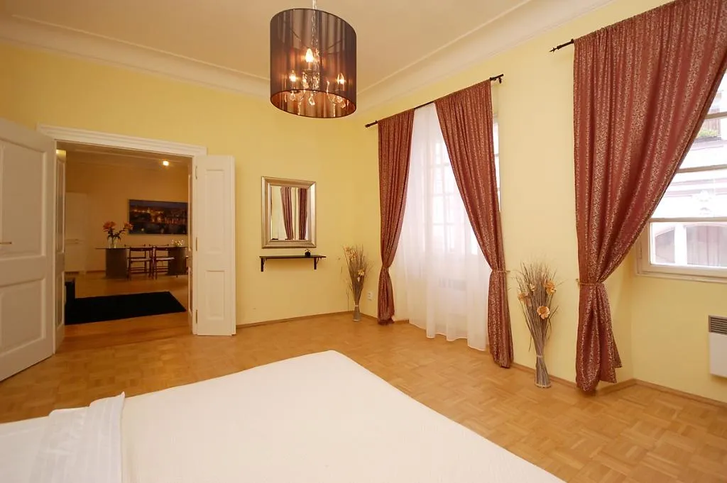 APARTMENT ONE BEDROOM WITH VIEWS Room, Royal Road Residence, Prague