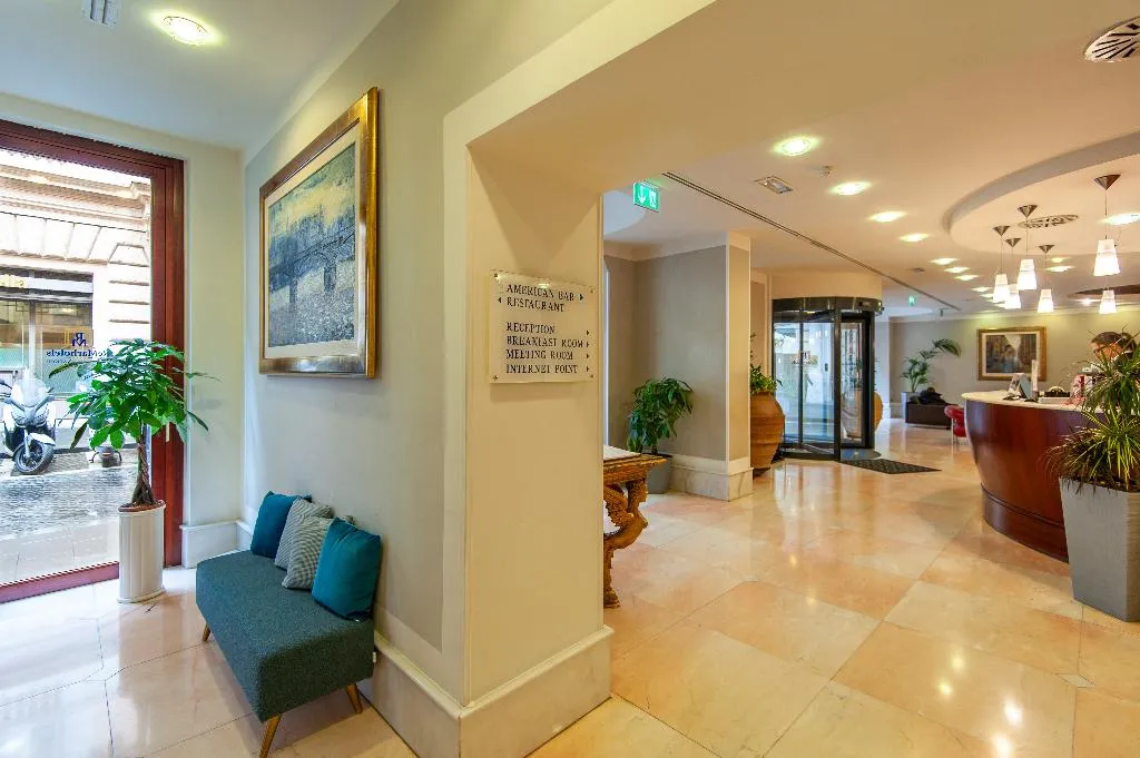 Lobby, Delle Nazioni, Rome