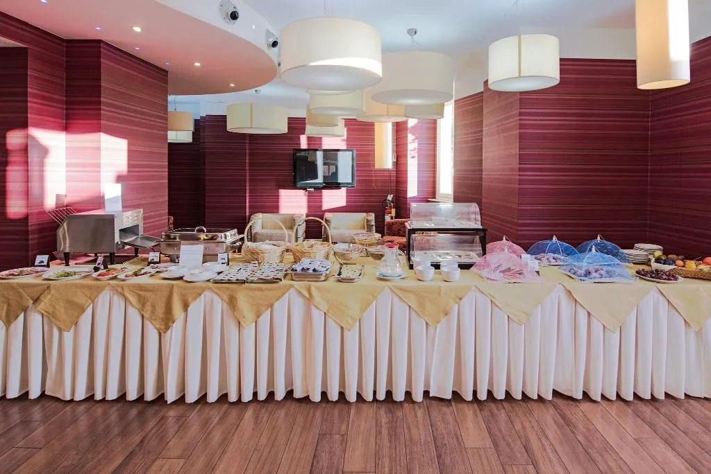 Restaurant, Palazzo Ferraioli, Naples