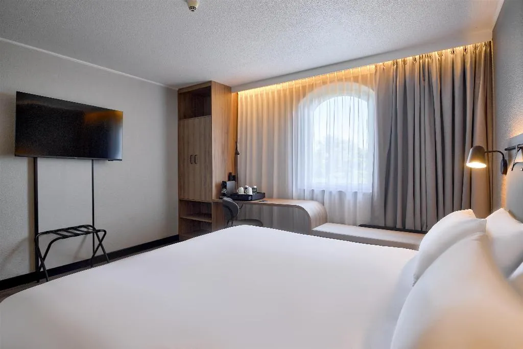 DOUBLE SUPERIOR KING BED Room, Campanile Prime Krakow Old Town, Krakow