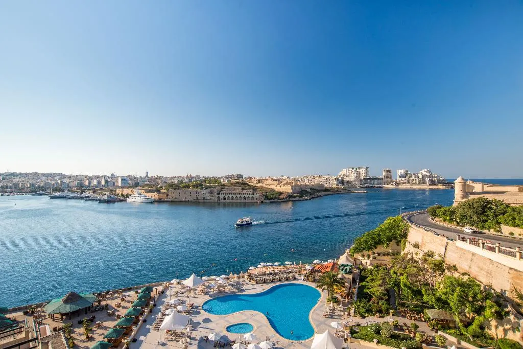 Pool, Grand Hotel Excelsior, Malta