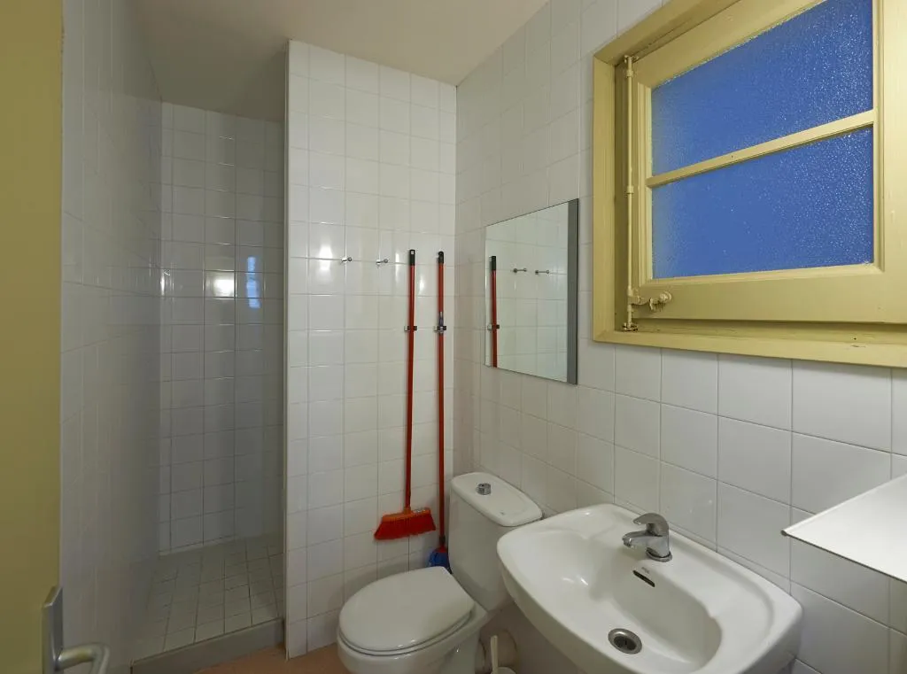 APARTMENT CAPACITY 4 Room, Cel.Les Abat Marcet, Barcelona