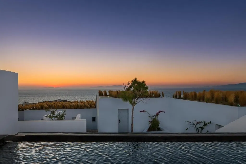 SUITE STANDARD Room, Andronis Arcadia, Santorini