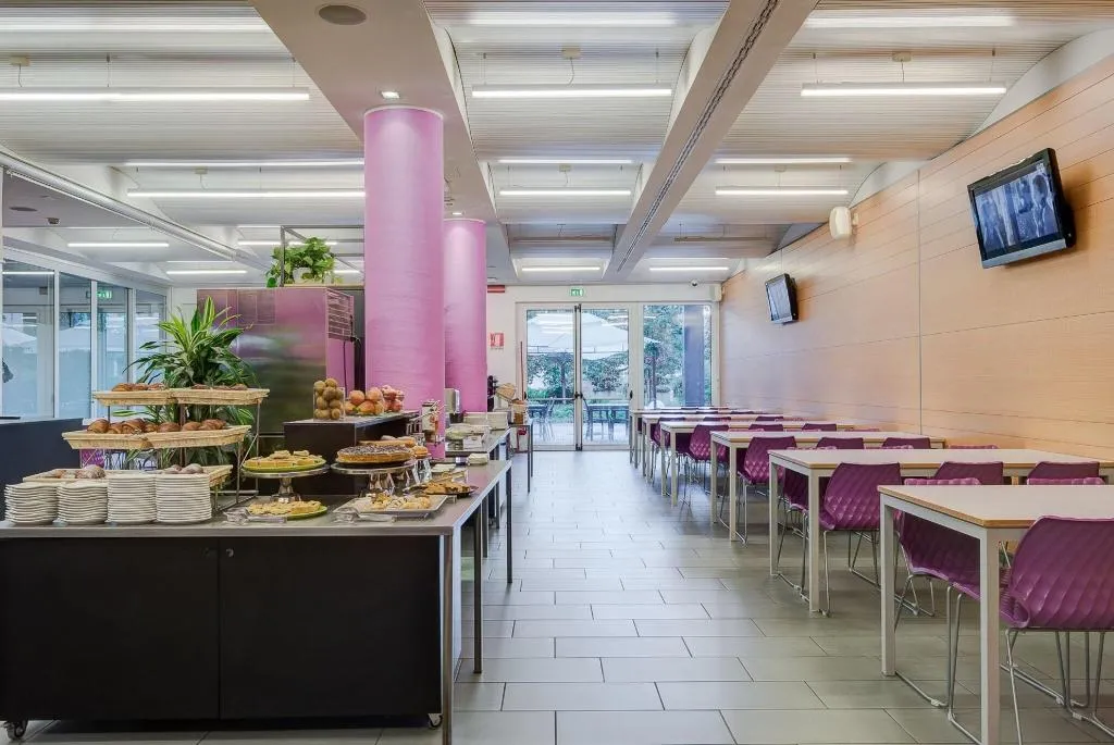 Restaurant, Camplus Guest Turro - Casa per Ferie, Milan