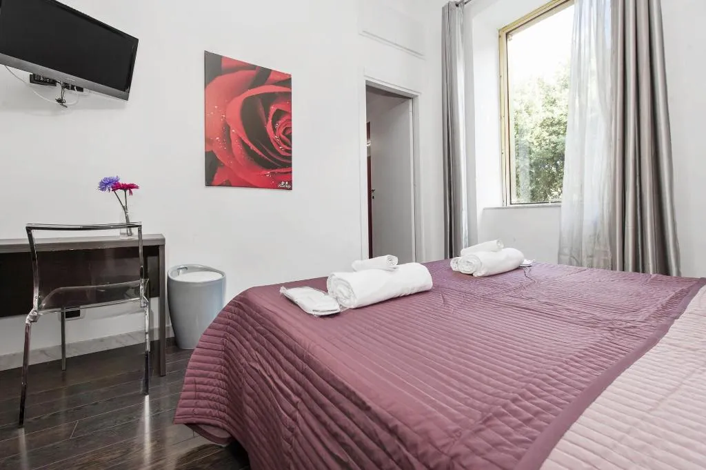Room, Gate 40, Naples