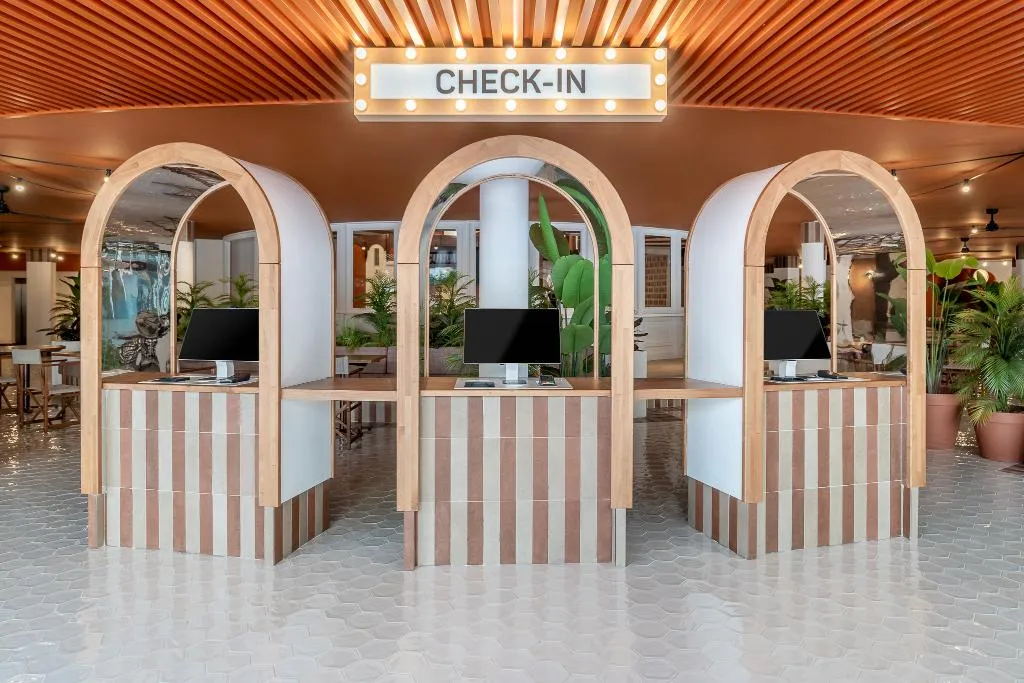 Lobby, tent Arenal, Majorca