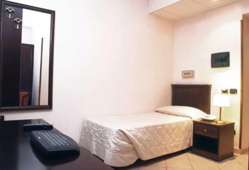 SINGLE STANDARD Room, San Marco, Rome