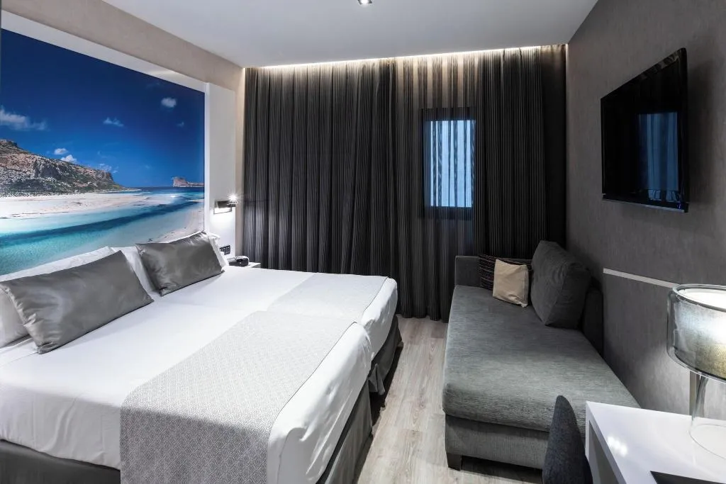 FAMILY ROOM TWO DOUBLE BEDS Room, Catalonia Gran Via BCN, Barcelona