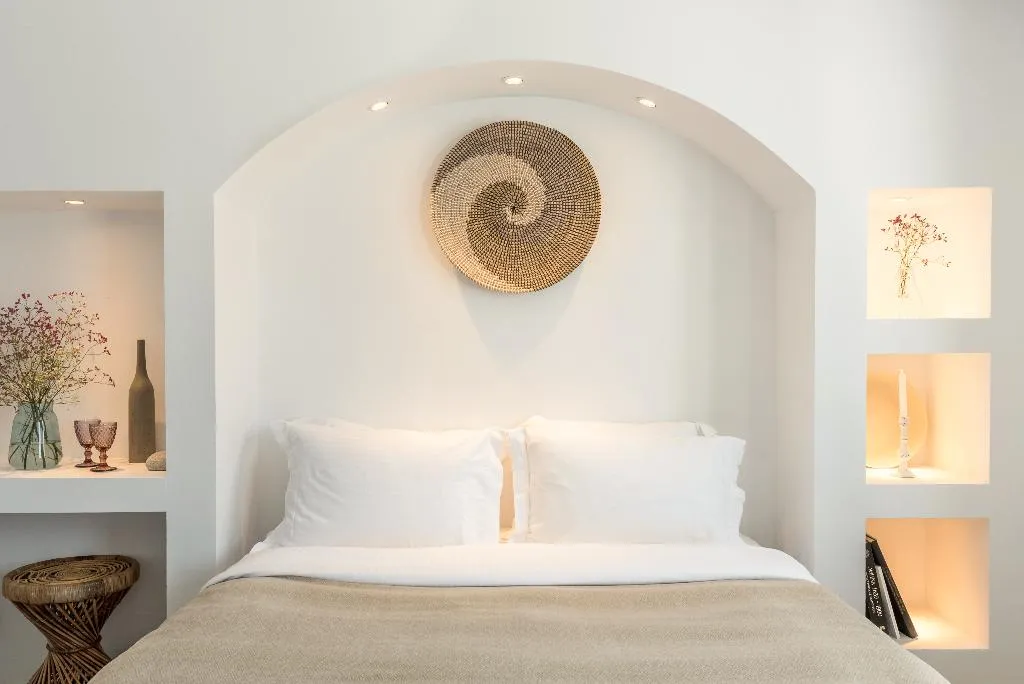 JUNIOR SUITE STANDARD Room, Cocoon Suites, Santorini