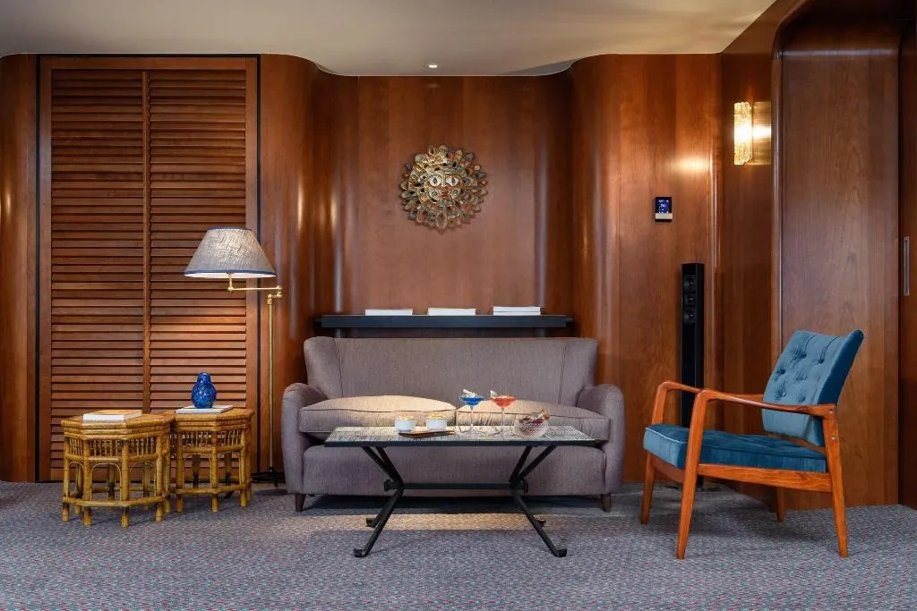 Lobby, Bairro Alto, Lisbon