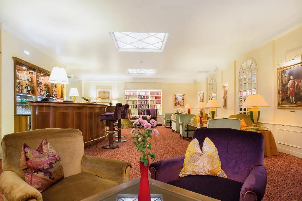 Bar, Hotel Kaiserhof Wien, Vienna