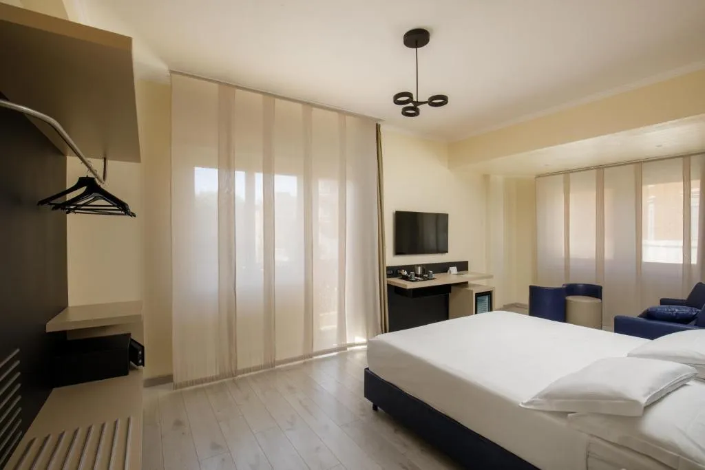 Double or Twin SUPERIOR Room, Best Western Plus Globus Hotel, Rome