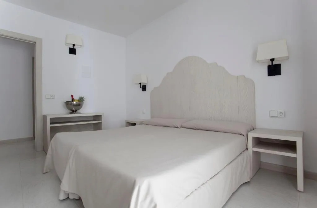 DOUBLE STANDARD Room, Capri, Ibiza