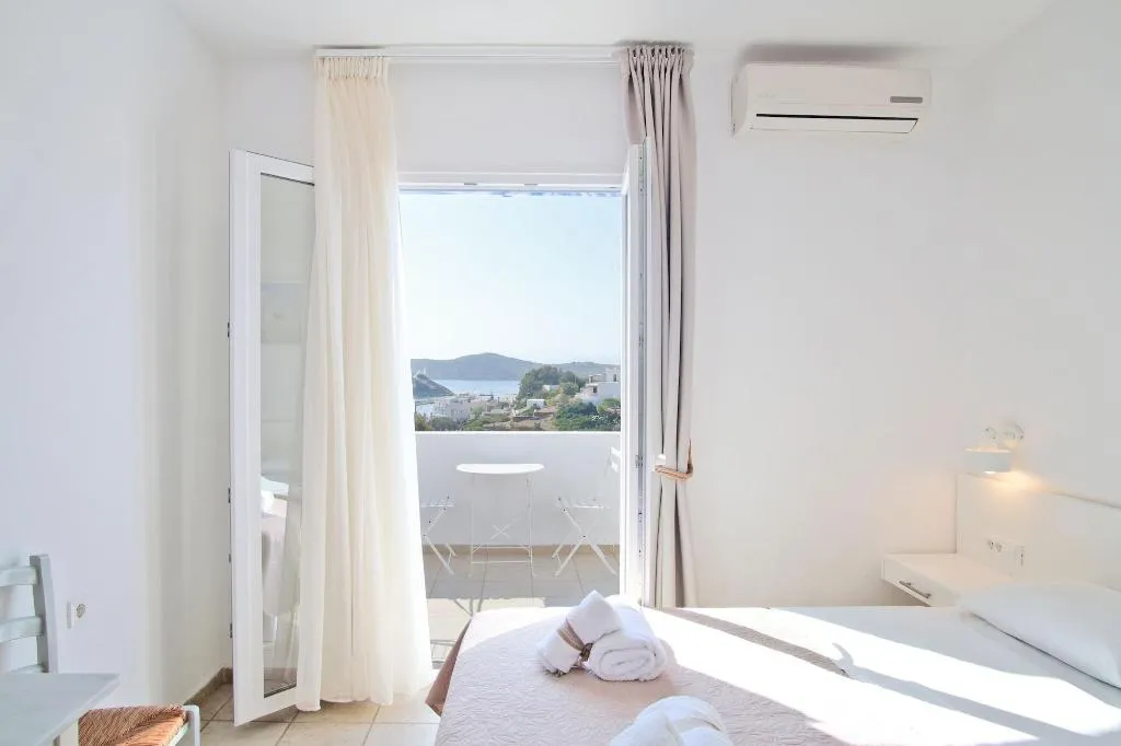 Room, Kritikakis Village Apartments, Santorini