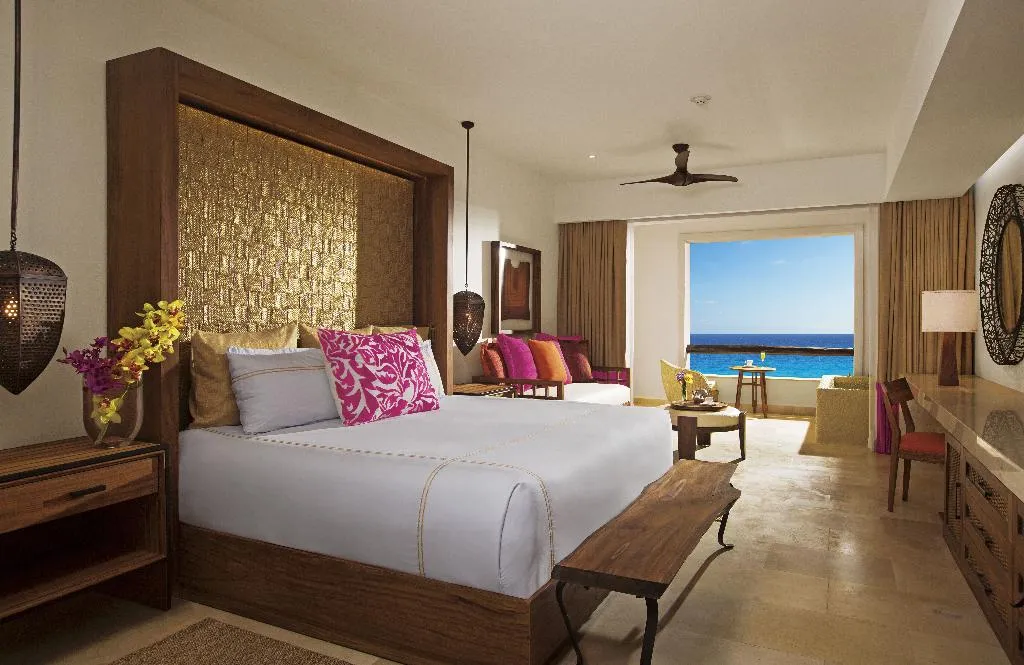 JUNIOR SUITE CLUB OCEAN FRONT Room, Secrets Akumal Riviera Maya, Cancun Area