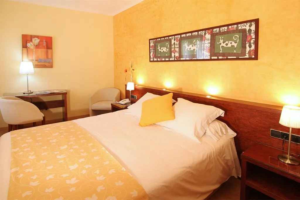 Double or Twin STANDARD Room, Rosa, Costa Brava