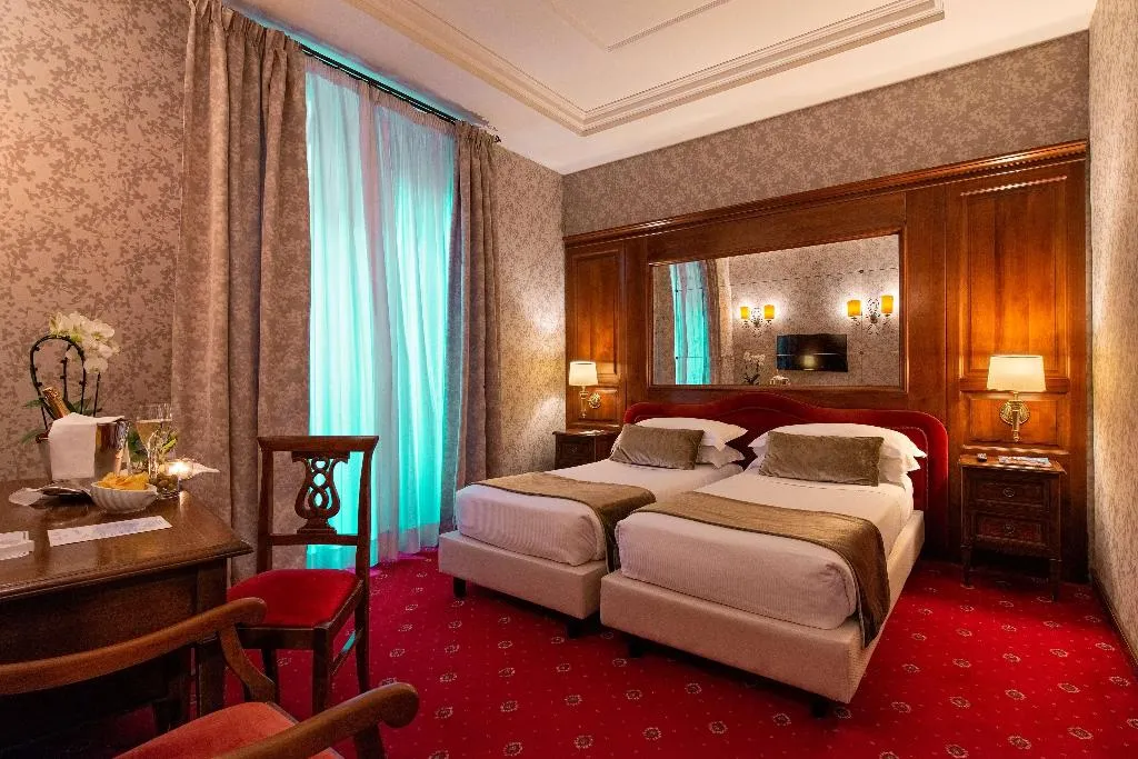 Room, Atlante Star, Rome