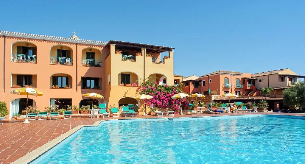 Pool, Nicolaus Club Torre Moresca, Cagliari