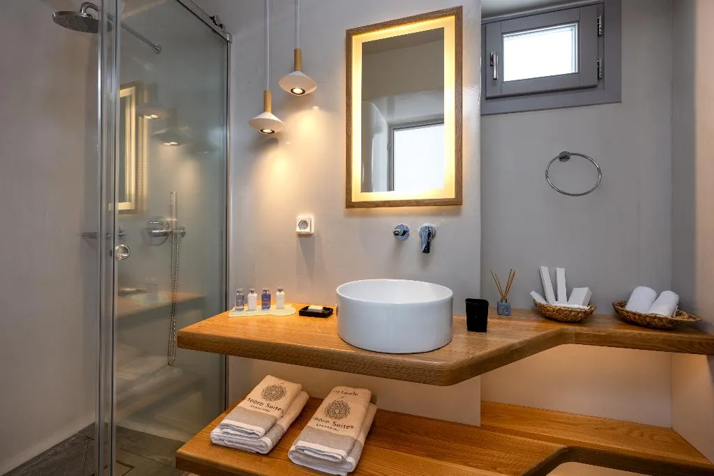 JUNIOR SUITE WITH JACUZZI Room, Eteoro Suites, Santorini