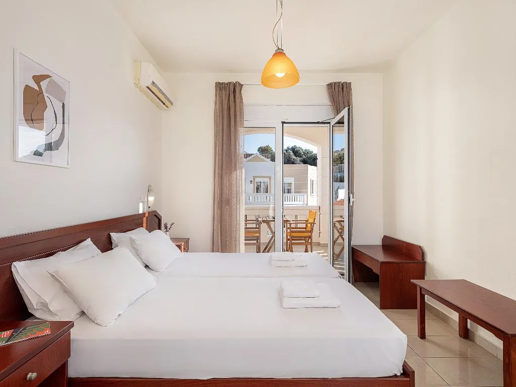STUDIO DELUXE POOL VIEW Room, Artemis Apartments, Crete