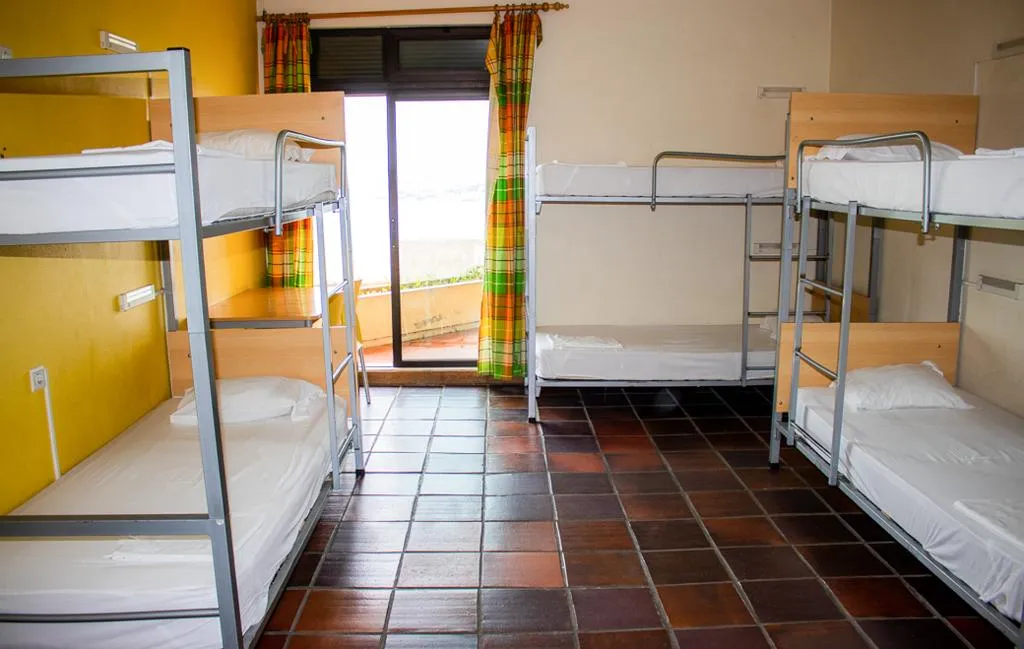 Bed in dormitory CAPACITY 6 Room, Hi Almada - Pousada de Juventude, Lisbon