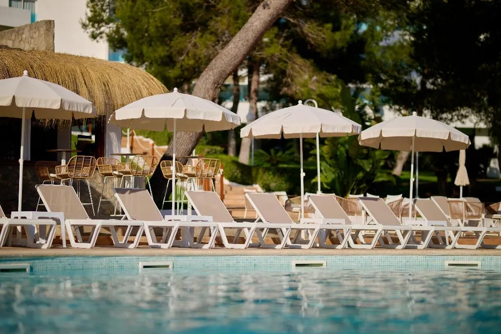 Pool, AluaSoul Hotel Carolina, Majorca