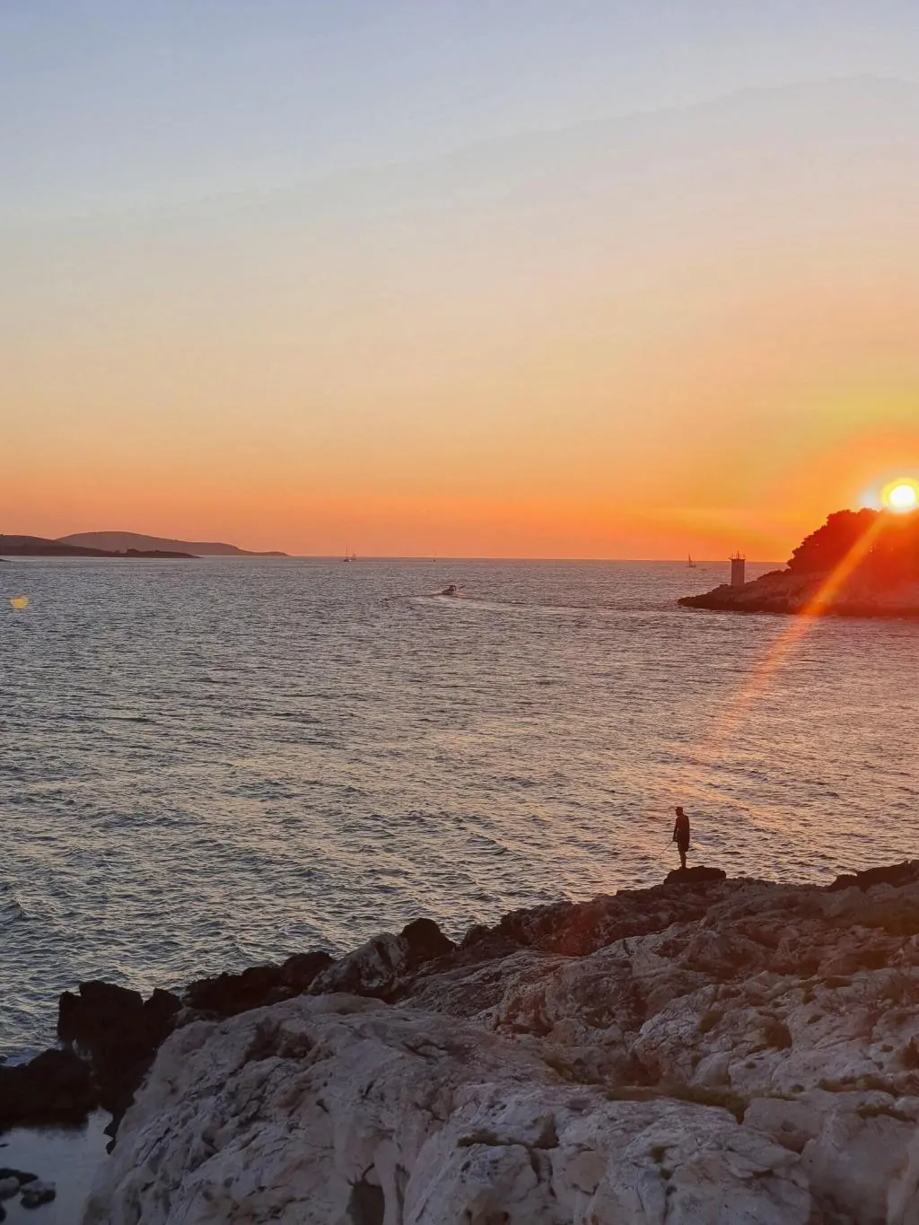 Sports and Entertainment, Violeta Hvar, Split