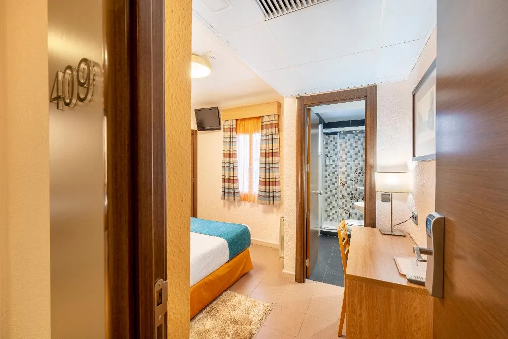 SINGLE STANDARD Room, Ballesta, Madrid