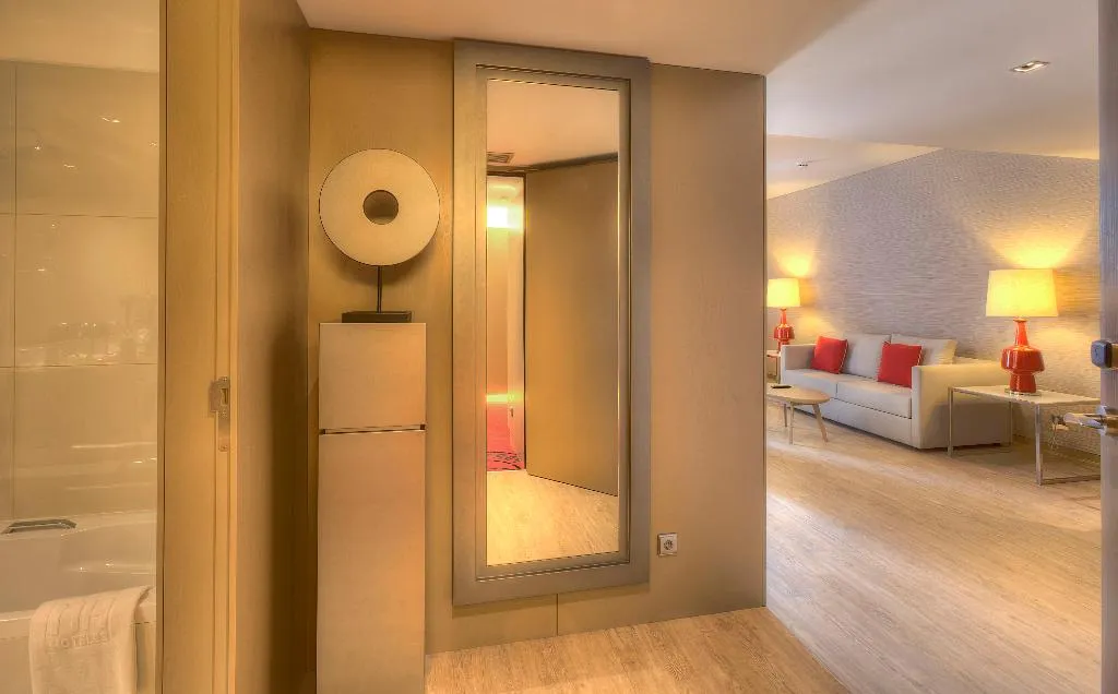 FAMILY ROOM WITH VIEWS Room, NH Collection Porto Batalha, Porto