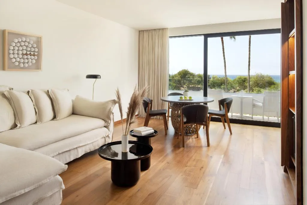 JUNIOR SUITE STANDARD Room, Grecian Bay, Cyprus