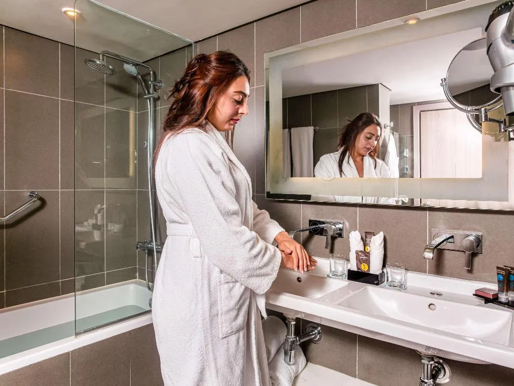 TWIN SUPERIOR Room, Novotel Cairo Airport, Cairo