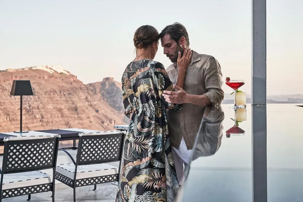 Bar, San Antonio, Santorini