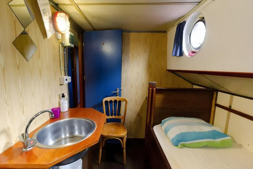 Room, Intersail Hostel Amsterdam, Amsterdam