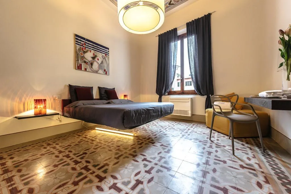 APARTMENT CAPACITY 4 Room, Residenza Cavour, Florence
