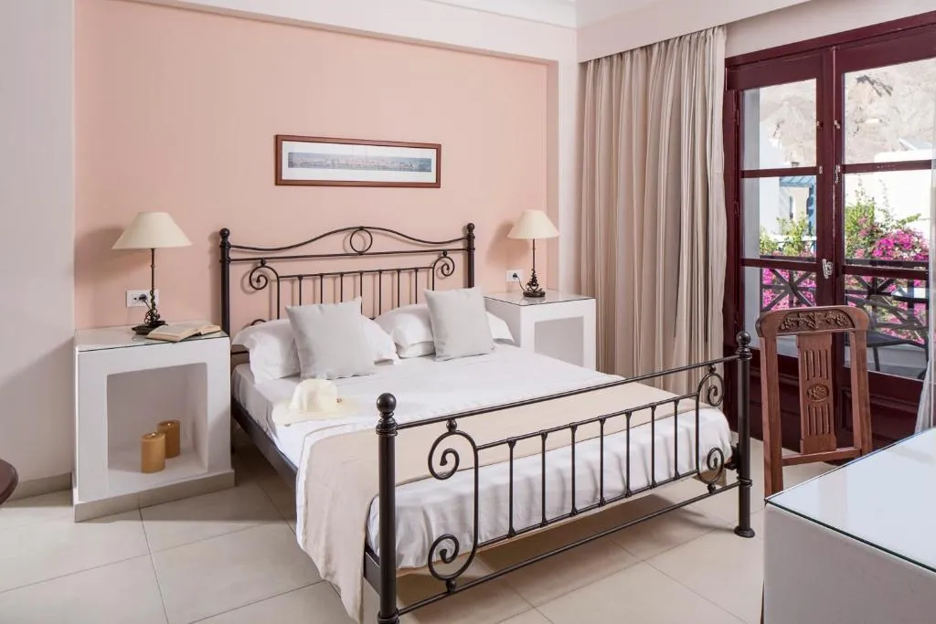 DOUBLE SUPERIOR Room, Veggera Hotel, Santorini