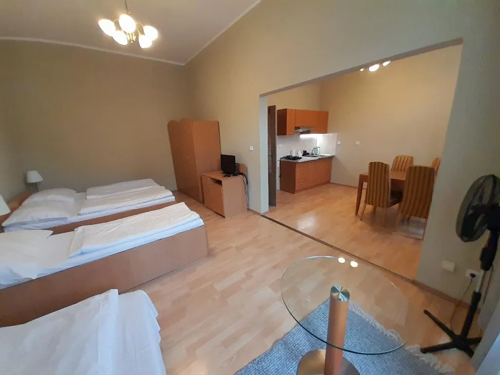 APARTMENT CAPACITY 3 Room, Brixen, Prague