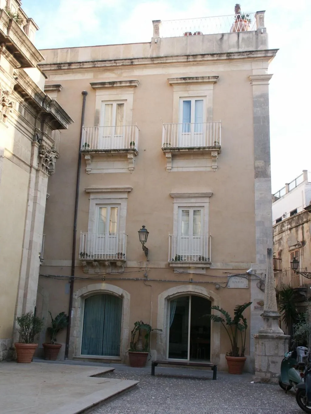 General view, La Via Della Giudecca, Catania