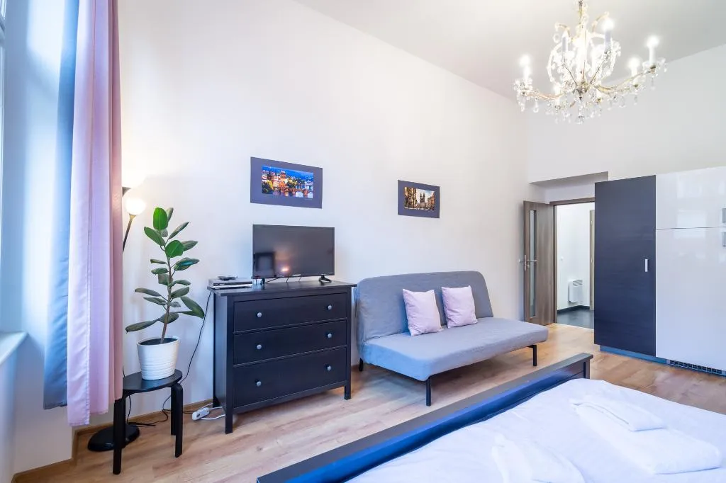STUDIO STANDARD Room, Royal Road Residence, Prague