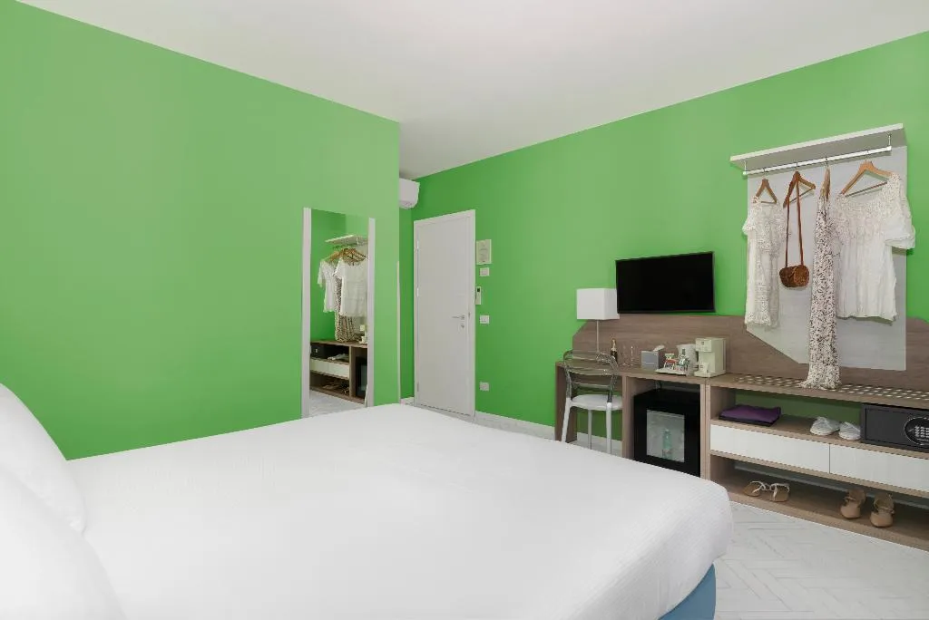 Double or Twin DELUXE CITY VIEW Room, Palazzo Tasso, Naples