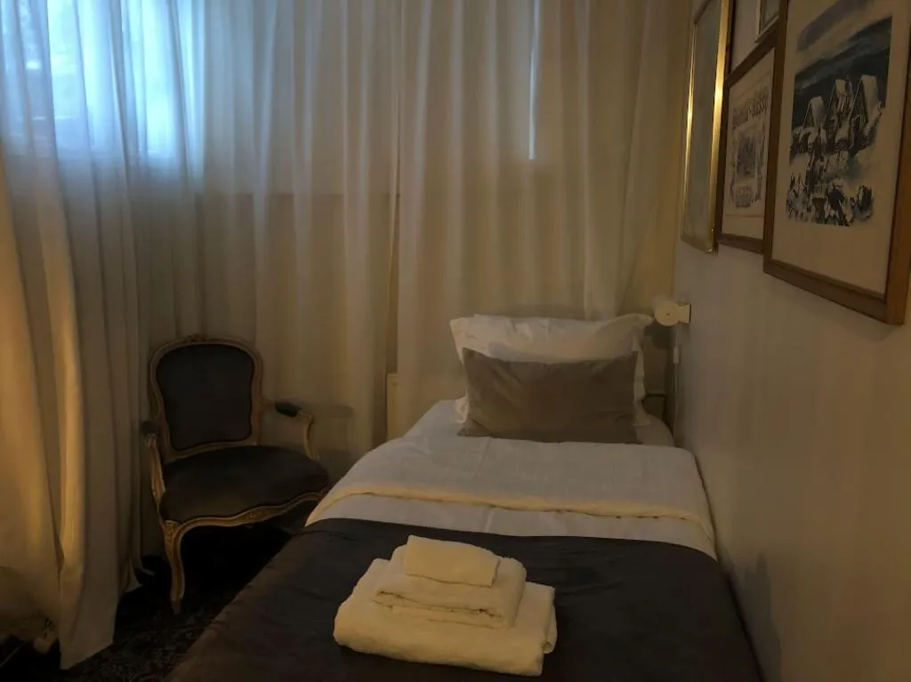 Room, Snorri's Guesthouse, Reykjavik