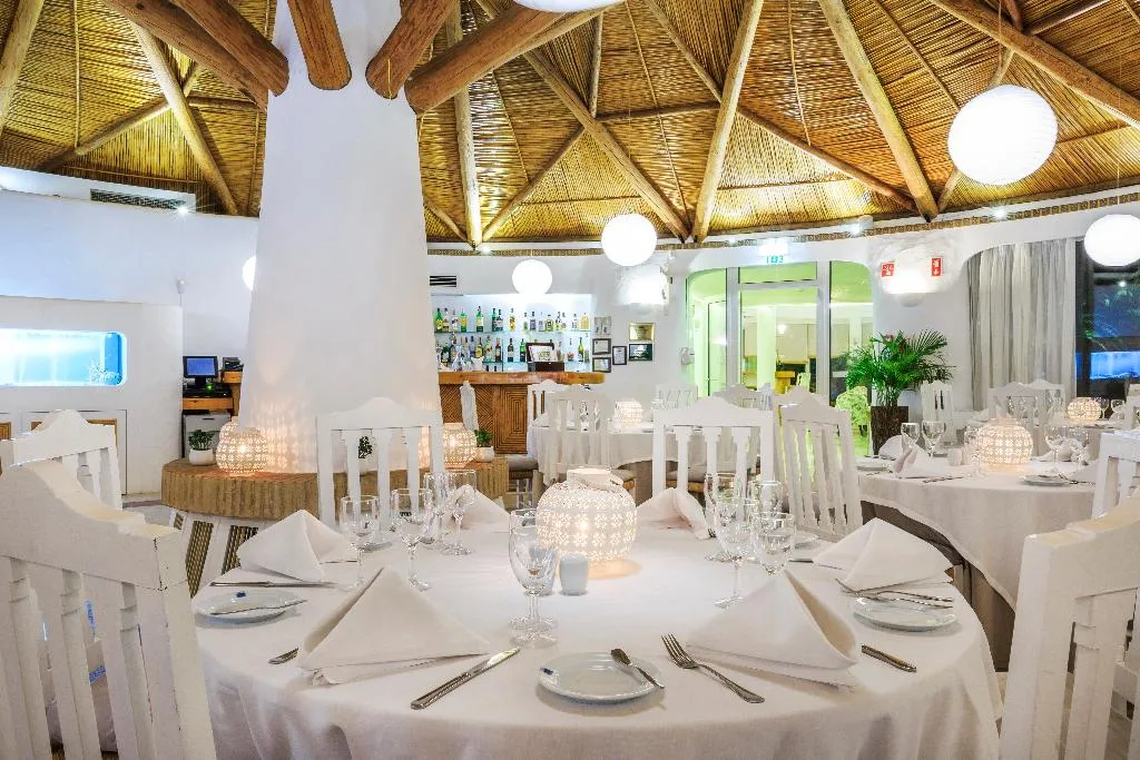 Restaurant, Encosta do Lago Resort, Algarve