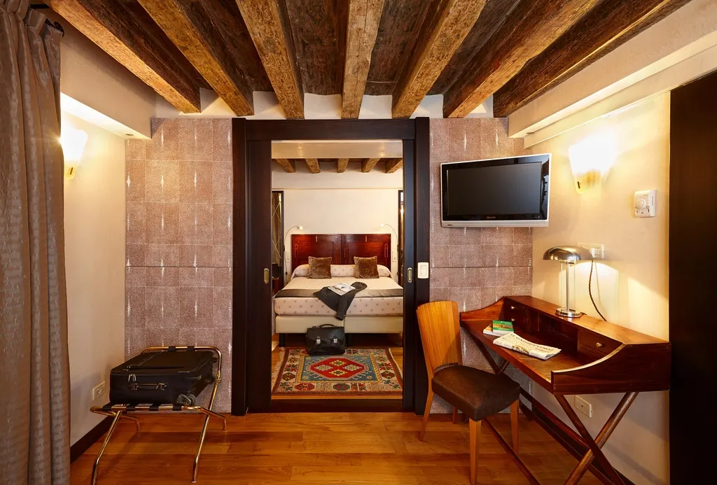 TRIPLE STANDARD Room, Saturnia & International, Venice