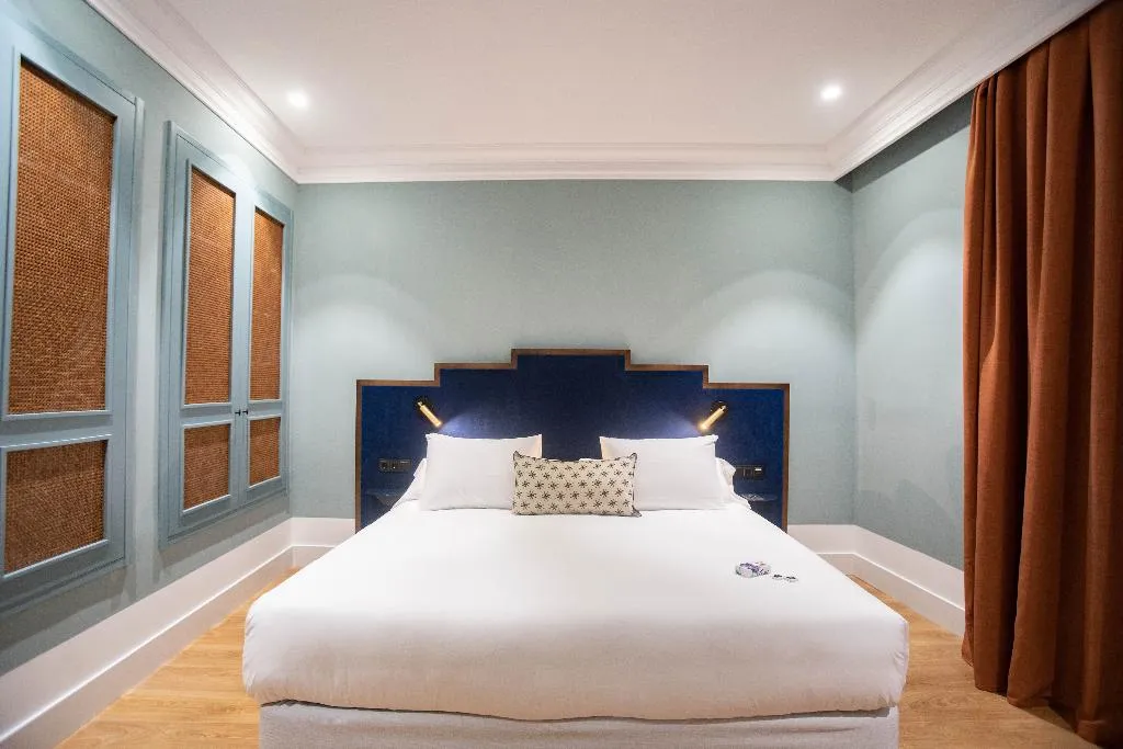 JUNIOR SUITE STANDARD Room, Soho Boutique Congreso, Madrid