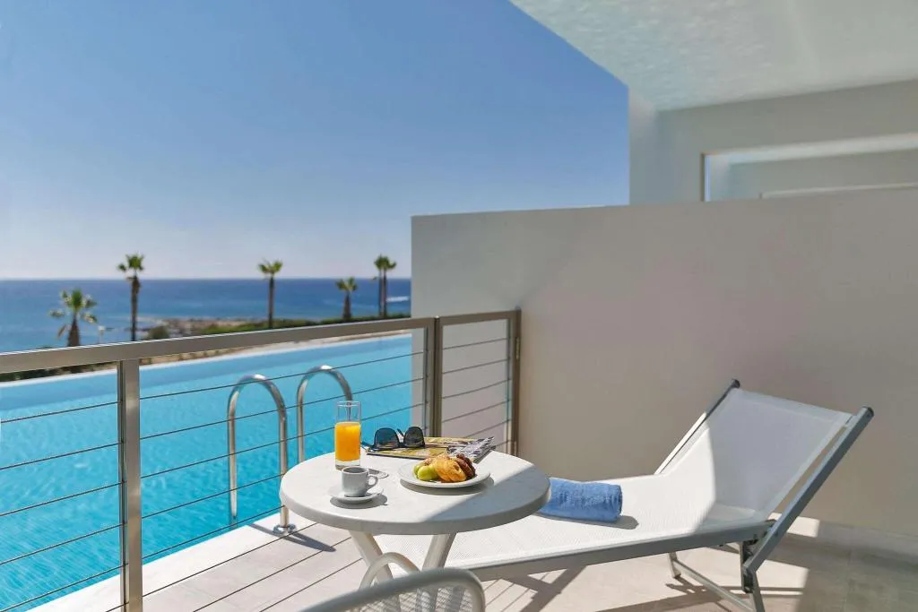 FAMILY ROOM SEA VIEW POOL VIEW Room, Rodos Princess Beach Hotel, Rhodes