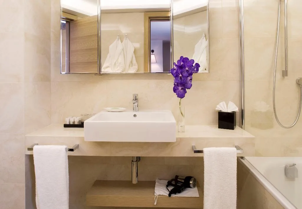 FAMILY ROOM STANDARD Room, Starhotels Metropole, Rome
